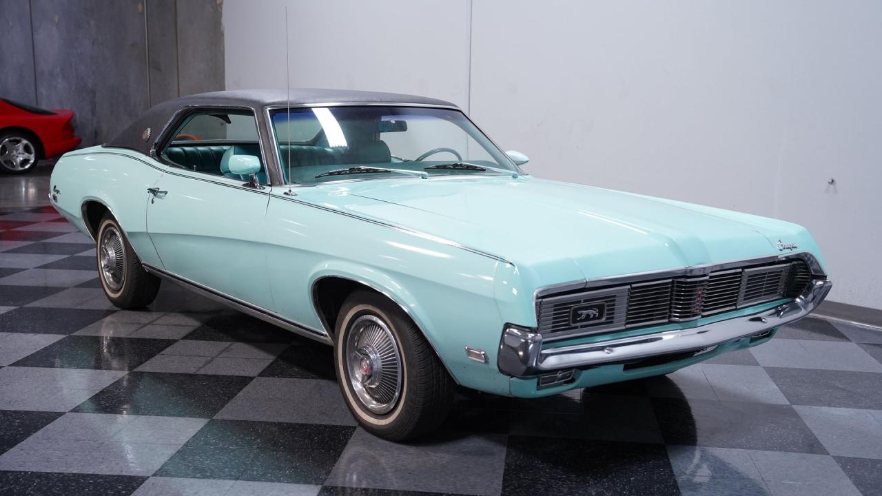 1969 Mercury Cougar XR7