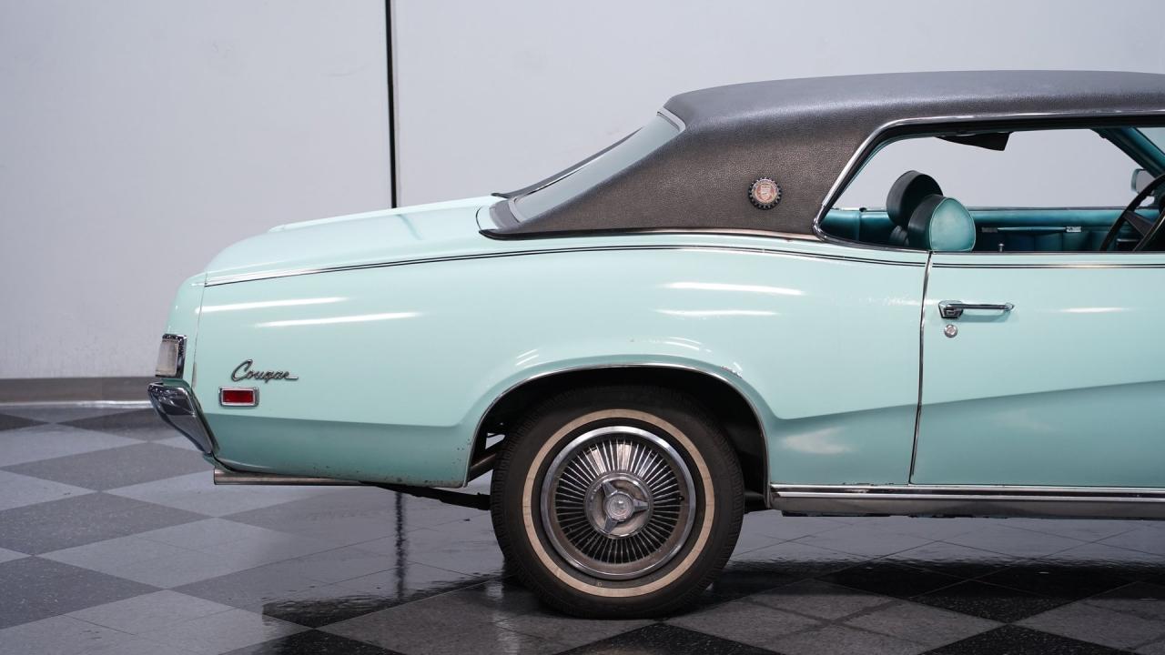 1969 Mercury Cougar XR7