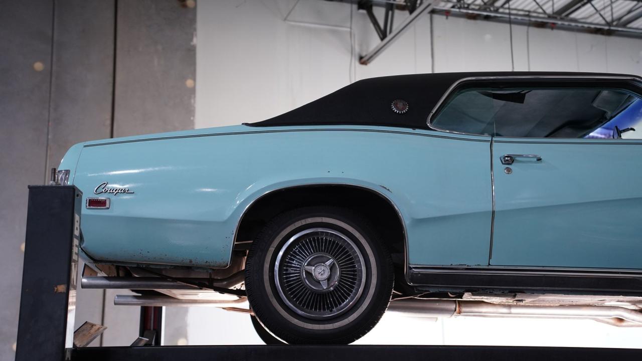 1969 Mercury Cougar XR7