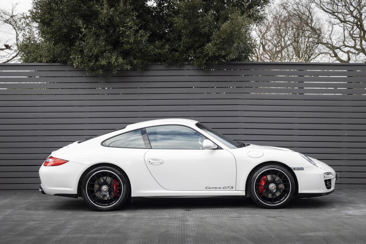 2011 Porsche 911 (997.2) Carrera  GTS
