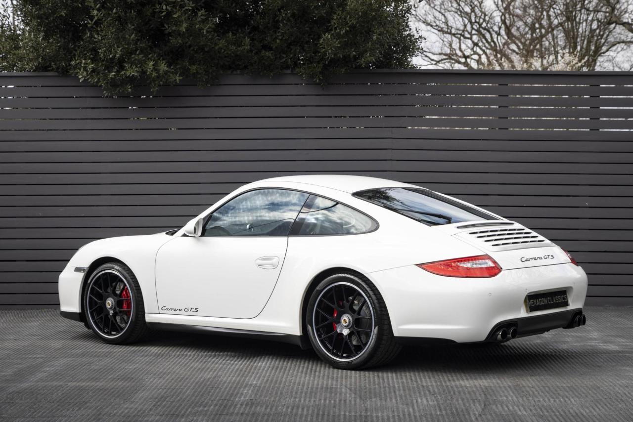 2011 Porsche 911 (997.2) Carrera  GTS