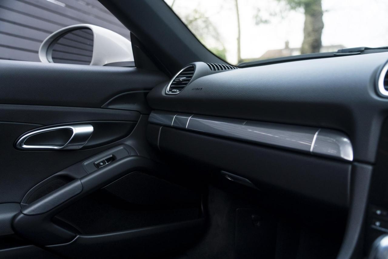 2020 Porsche 718 Boxster 2.0T