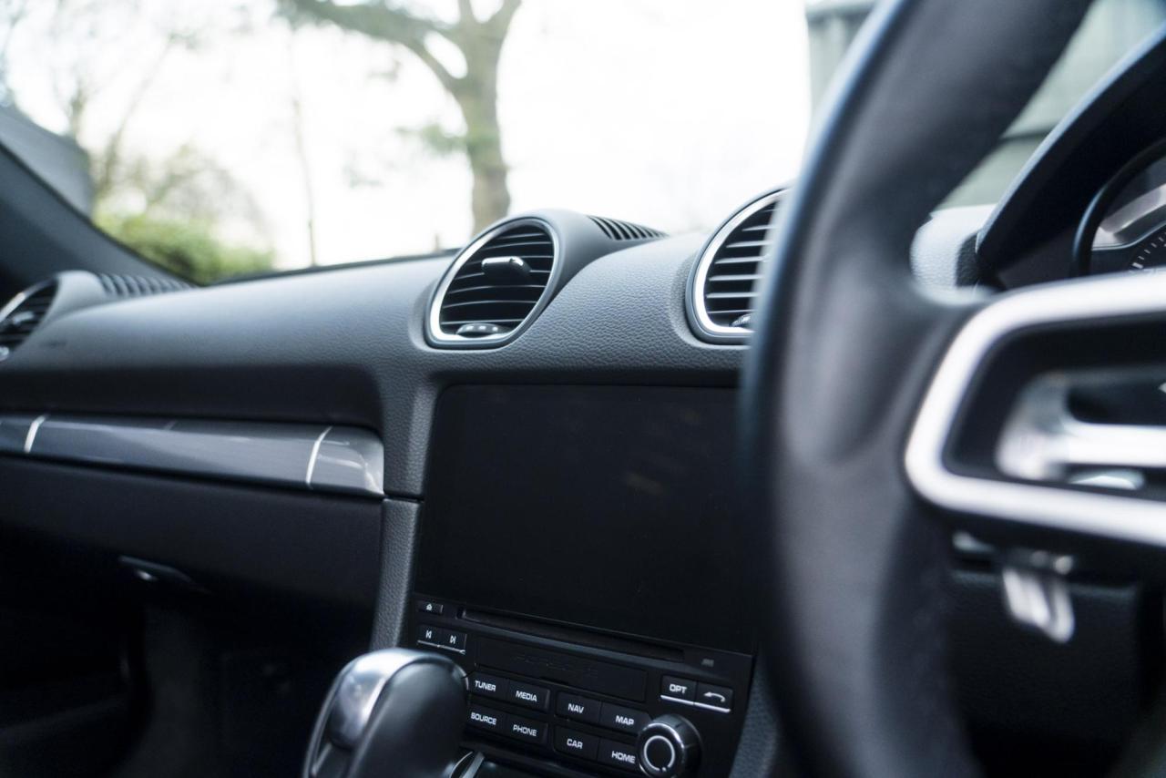 2020 Porsche 718 Boxster 2.0T