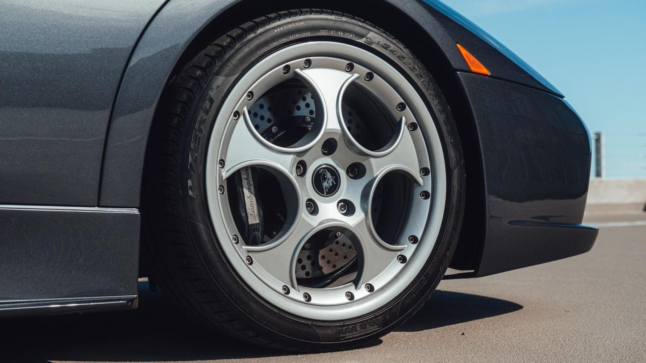 2003 Lamborghini Murci&eacute;lago