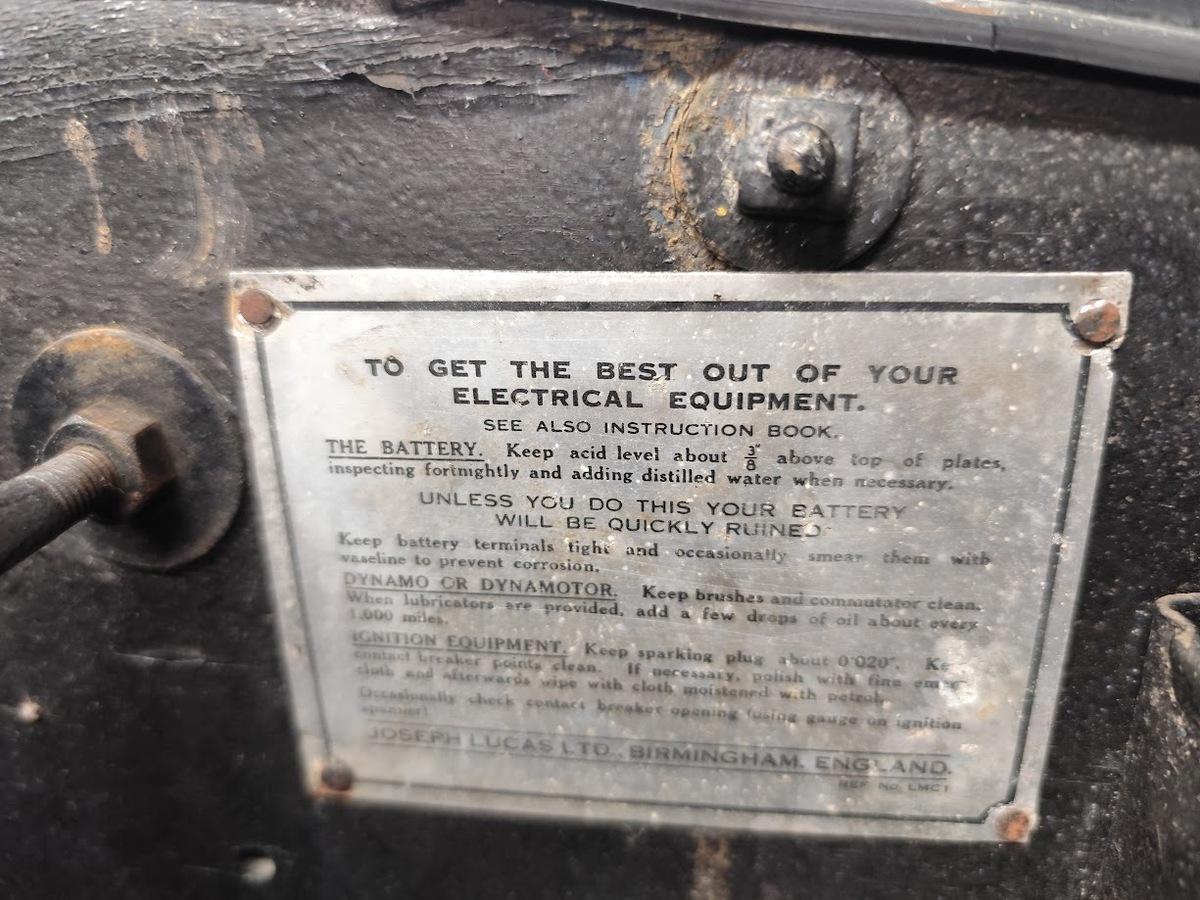 1932 Triumph SUPER SEVEN WITH DICKEY