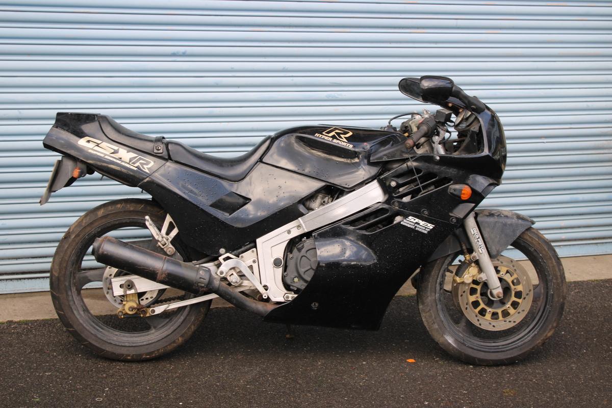 1996 Suzuki GSXR 400
