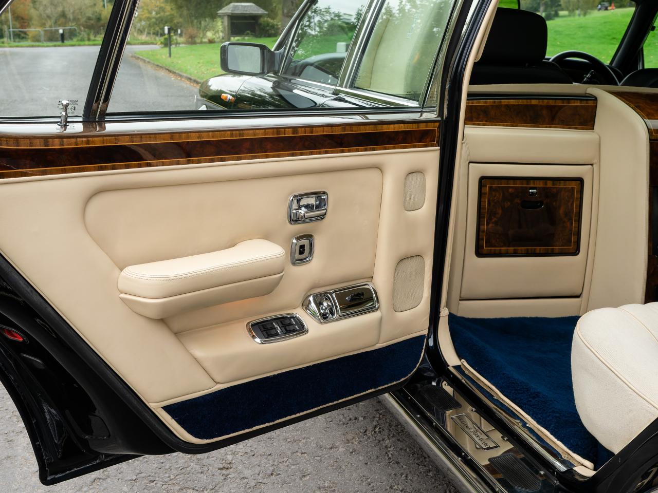 1999 Rolls - Royce Park Ward Limousine