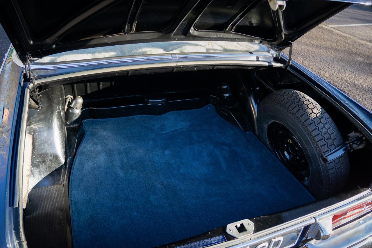 1966 Mercedes - Benz 220 SE Fintail