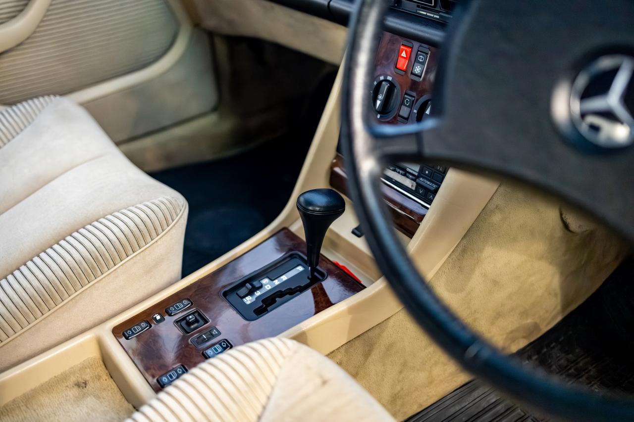 1986 Mercedes - Benz 560 SEL