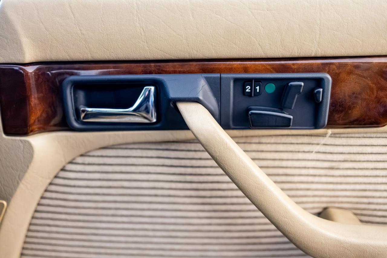 1986 Mercedes - Benz 560 SEL