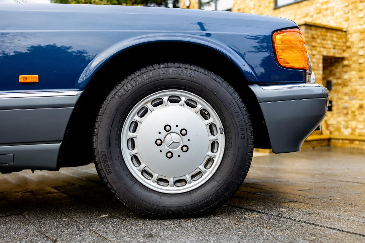 1986 Mercedes - Benz 560 SEL