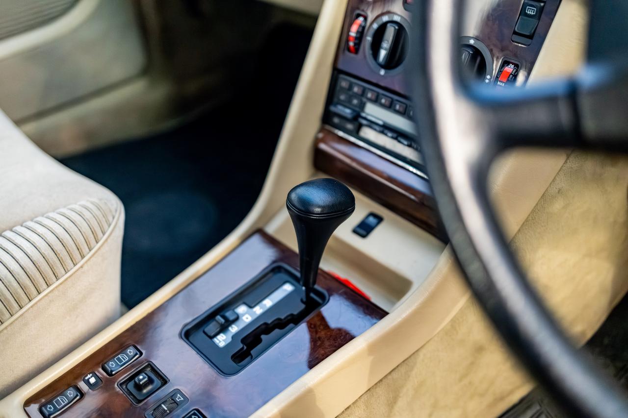 1986 Mercedes - Benz 560 SEL