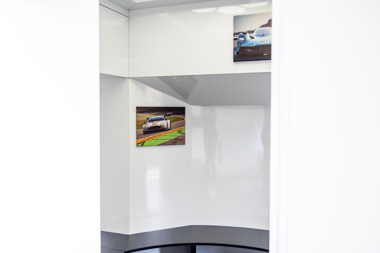 2018 Race Team Support Trailer/Mobile Workshop Year: 2018 Make: Race Team Support Trailer/Mobile Workshop Registration: n/a Chassis No: SA930673517214076 Odometer: n/a