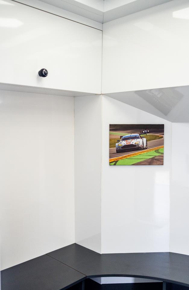 2018 Race Team Support Trailer/Mobile Workshop Year: 2018 Make: Race Team Support Trailer/Mobile Workshop Registration: n/a Chassis No: SA930673517214076 Odometer: n/a