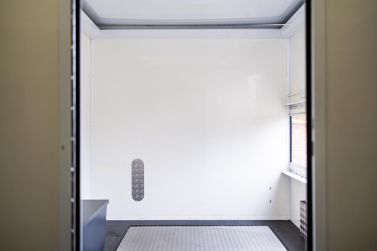 2018 Race Team Support Trailer/Mobile Workshop Year: 2018 Make: Race Team Support Trailer/Mobile Workshop Registration: n/a Chassis No: SA930673517214076 Odometer: n/a