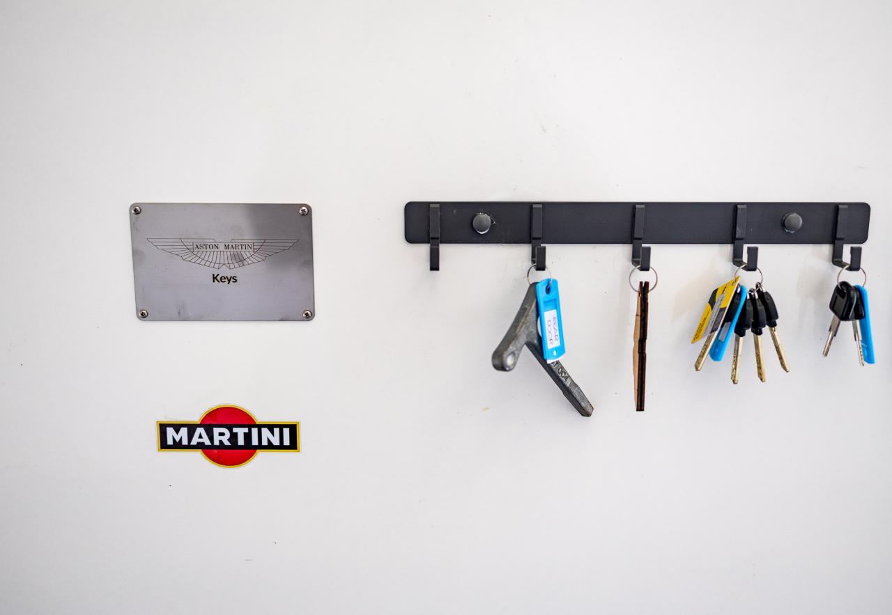 2018 Race Team Support Trailer/Mobile Workshop Year: 2018 Make: Race Team Support Trailer/Mobile Workshop Registration: n/a Chassis No: SA930673517214076 Odometer: n/a