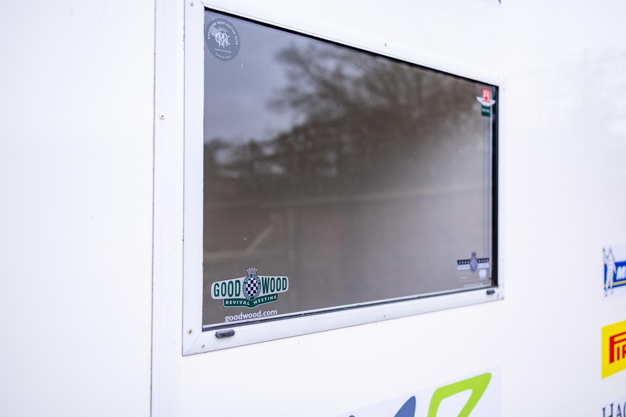 2018 Race Team Support Trailer/Mobile Workshop Year: 2018 Make: Race Team Support Trailer/Mobile Workshop Registration: n/a Chassis No: SA930673517214076 Odometer: n/a