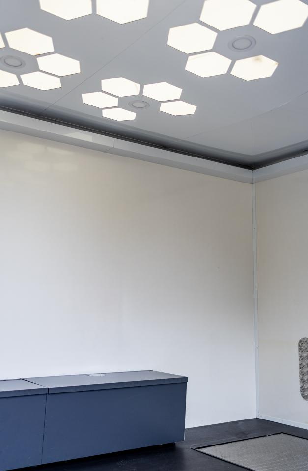 2018 Race Team Support Trailer/Mobile Workshop Year: 2018 Make: Race Team Support Trailer/Mobile Workshop Registration: n/a Chassis No: SA930673517214076 Odometer: n/a