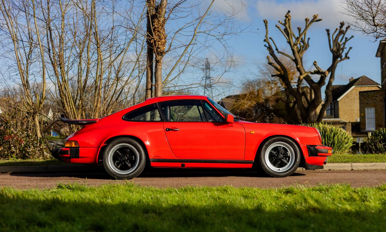 1989 Porsche 911 3.2 Carrera Sport