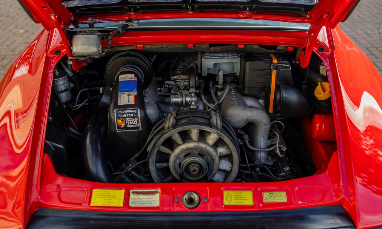 1989 Porsche 911 3.2 Carrera Sport