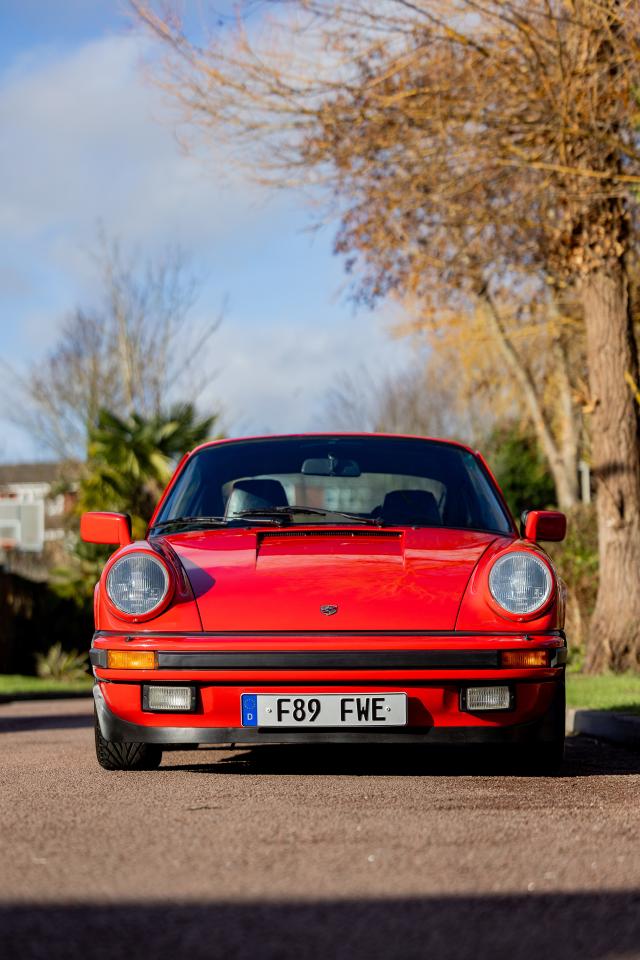 1989 Porsche 911 3.2 Carrera Sport