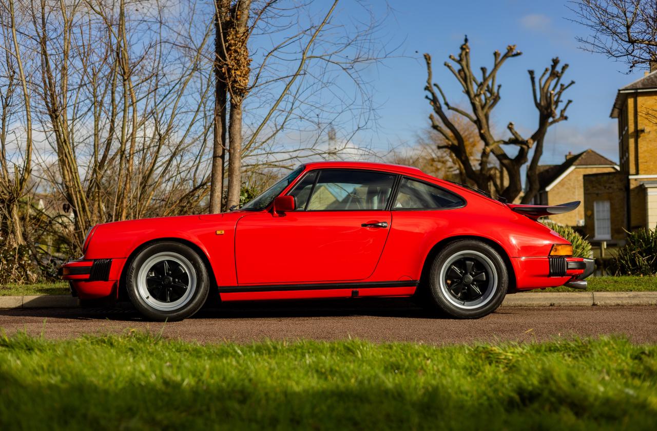 1989 Porsche 911 3.2 Carrera Sport