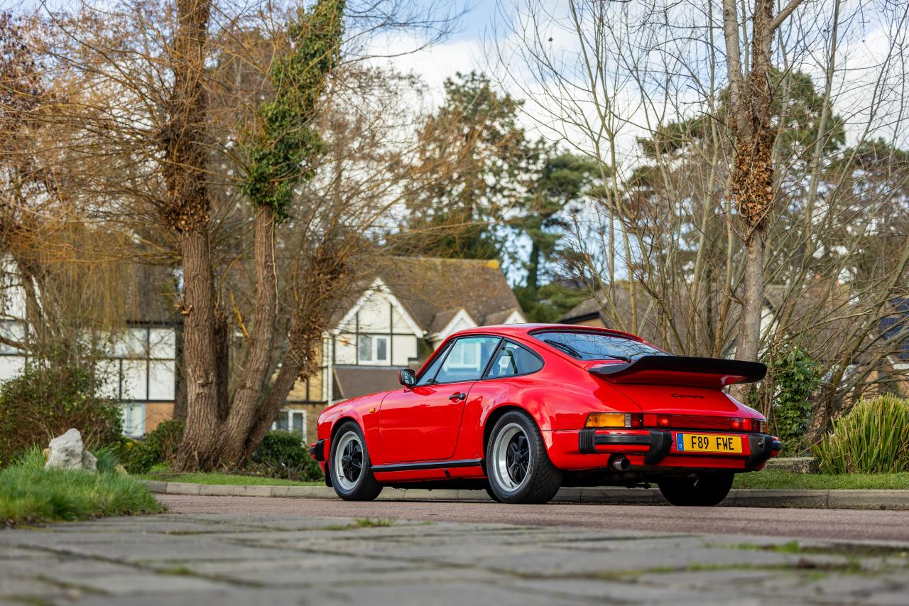 1989 Porsche 911 3.2 Carrera Sport