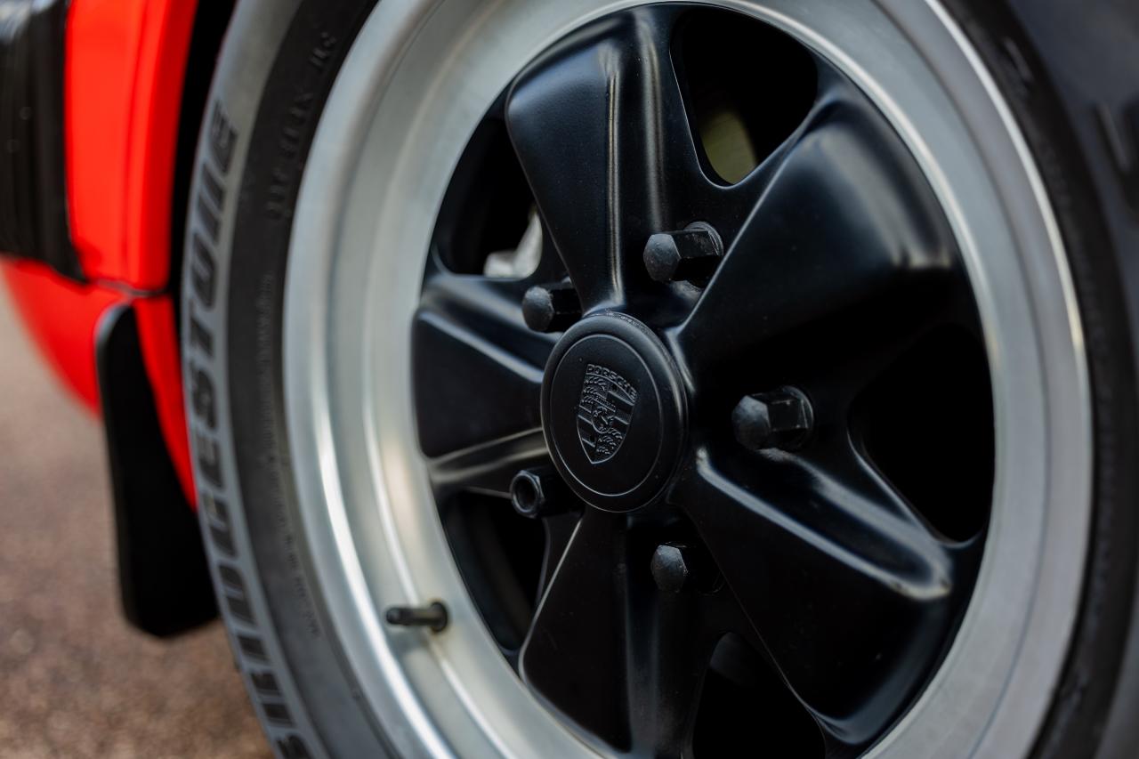 1989 Porsche 911 3.2 Carrera Sport