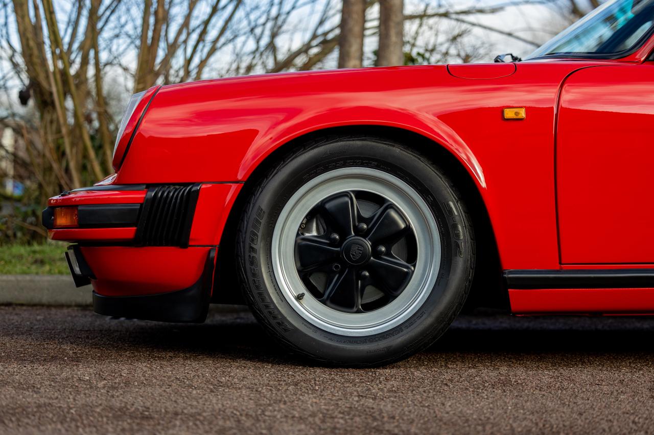 1989 Porsche 911 3.2 Carrera Sport