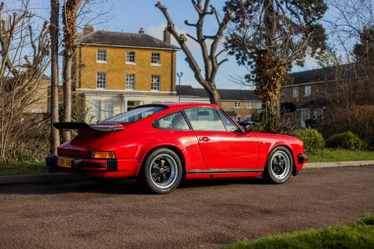 1989 Porsche 911 3.2 Carrera Sport