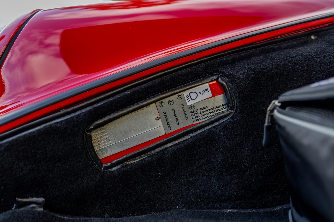 1989 Porsche 911 3.2 Carrera Sport