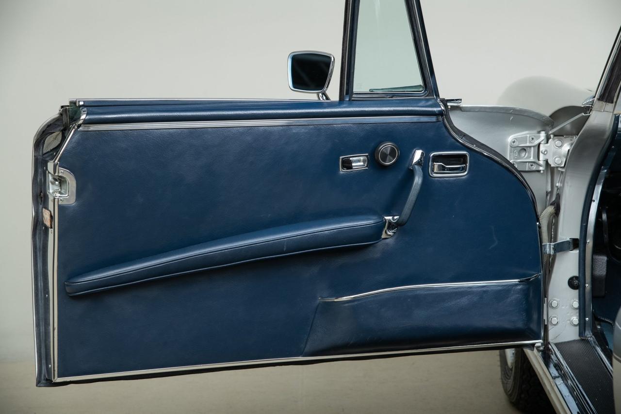 1971 Mercedes - Benz 280 SE 3.5 CABRIOLET