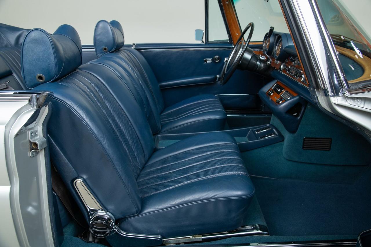 1971 Mercedes - Benz 280 SE 3.5 CABRIOLET