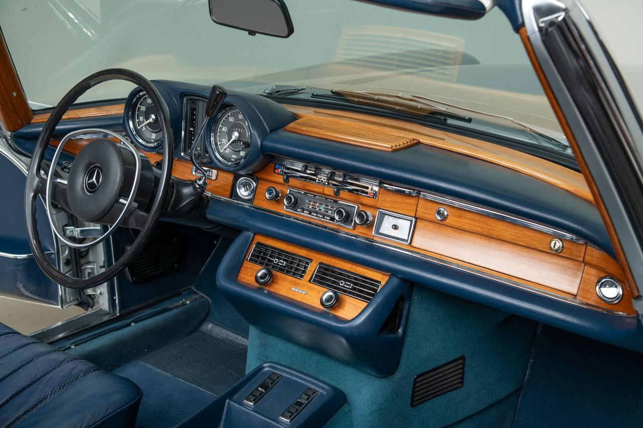 1971 Mercedes - Benz 280 SE 3.5 CABRIOLET