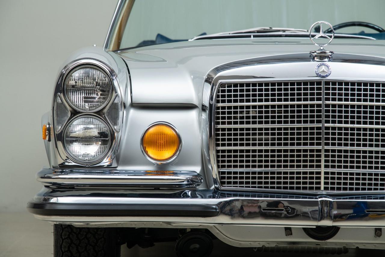1971 Mercedes - Benz 280 SE 3.5 CABRIOLET