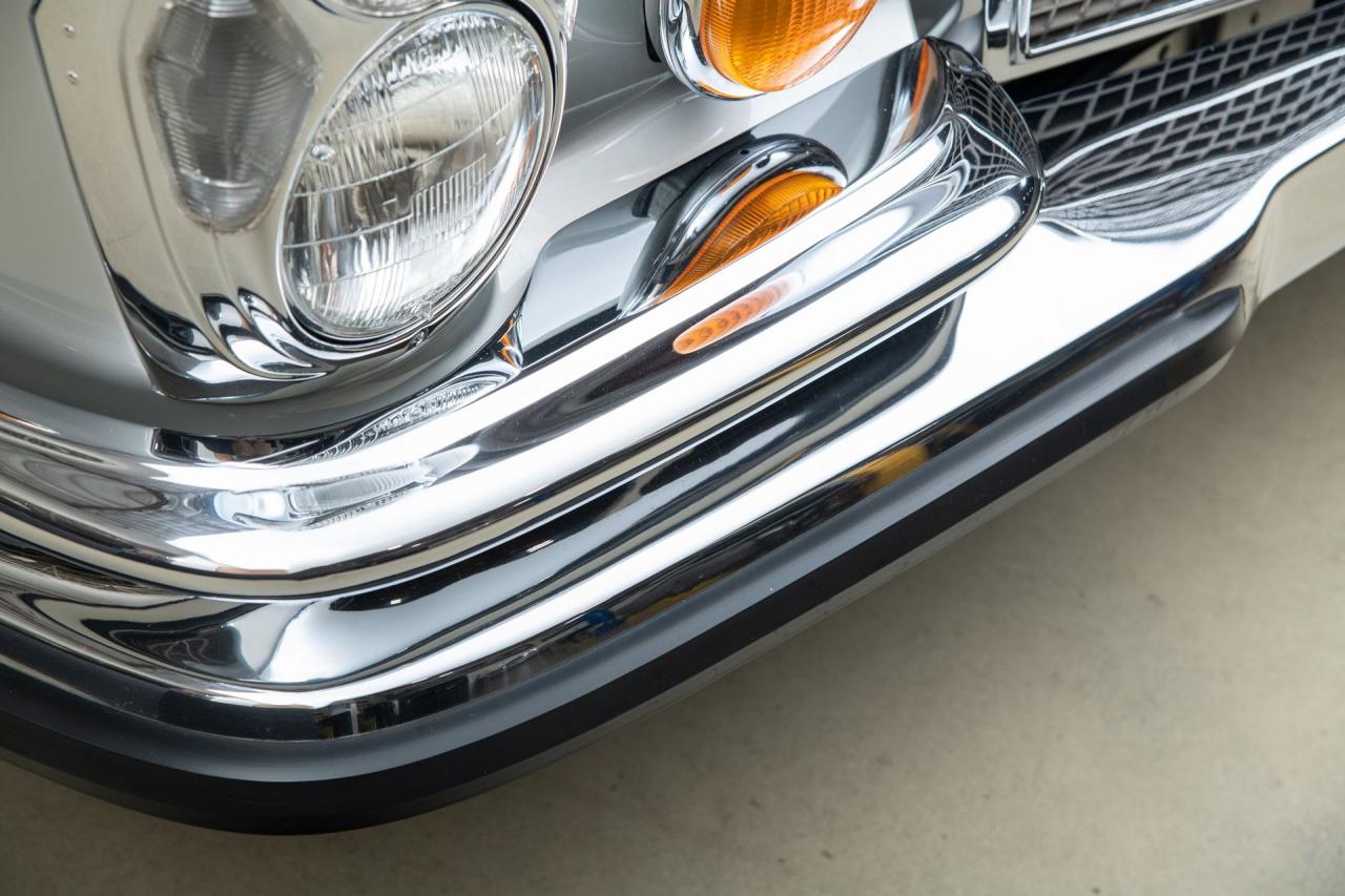 1971 Mercedes - Benz 280 SE 3.5 CABRIOLET