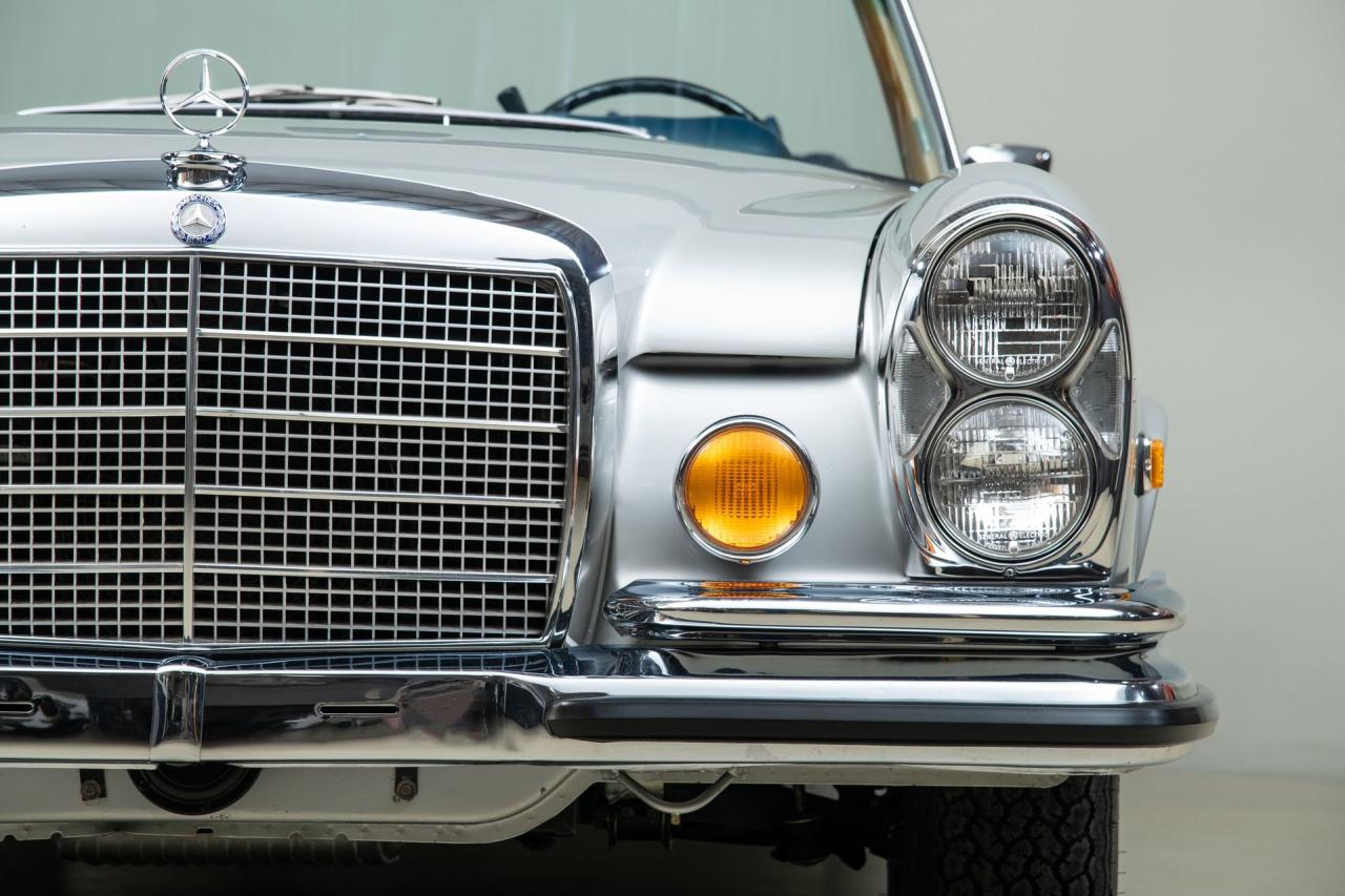 1971 Mercedes - Benz 280 SE 3.5 CABRIOLET