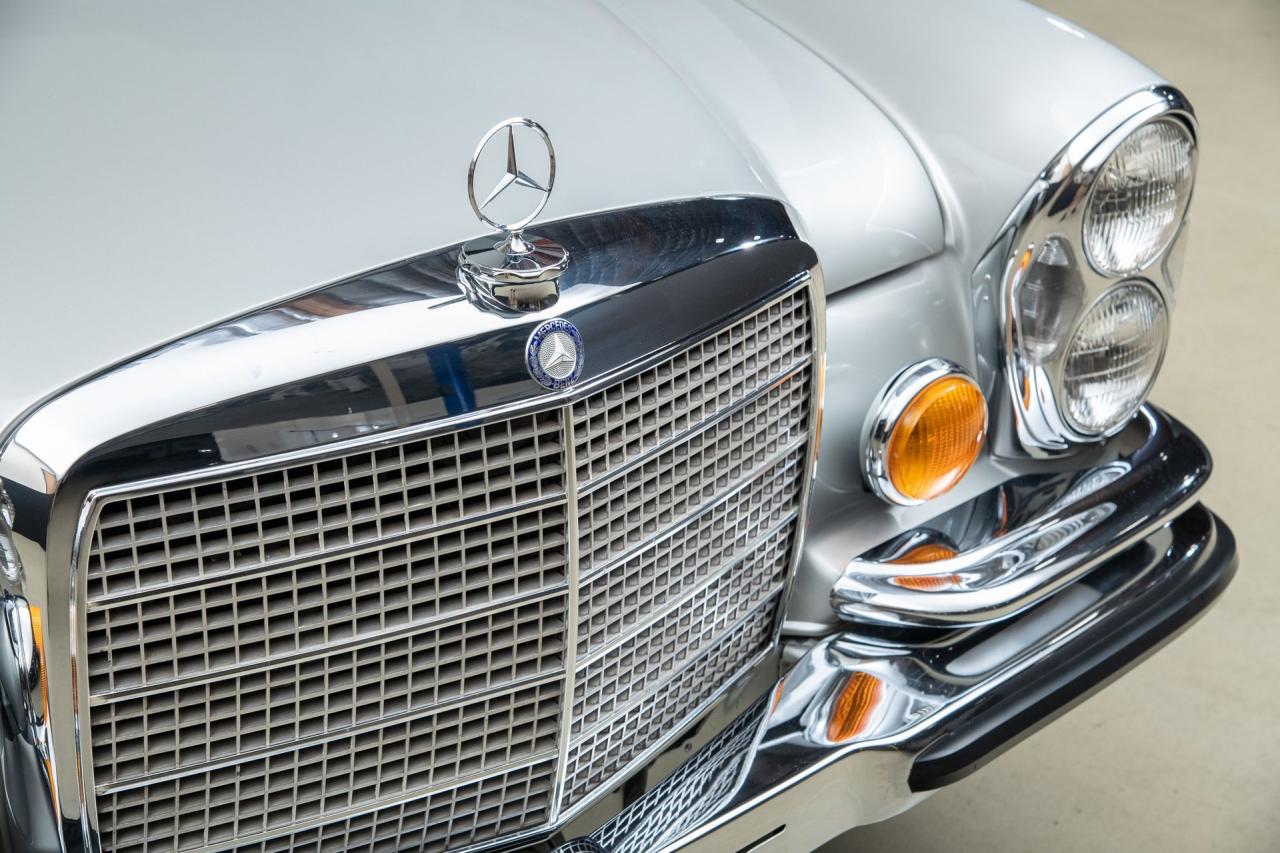 1971 Mercedes - Benz 280 SE 3.5 CABRIOLET