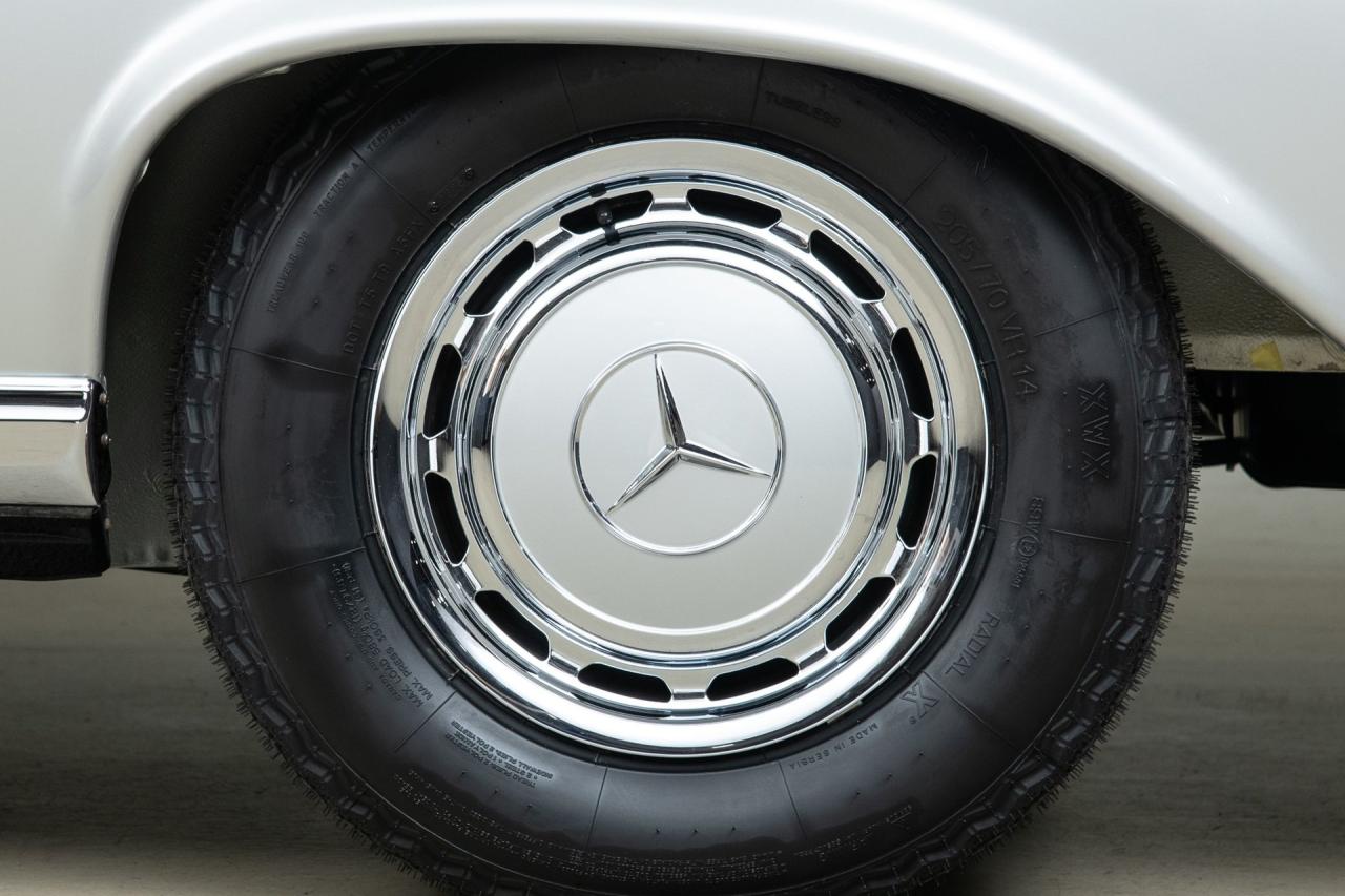 1971 Mercedes - Benz 280 SE 3.5 CABRIOLET