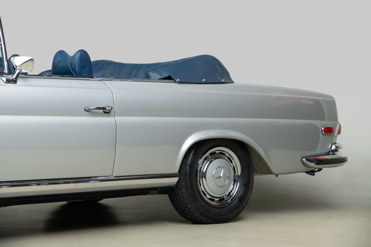 1971 Mercedes - Benz 280 SE 3.5 CABRIOLET