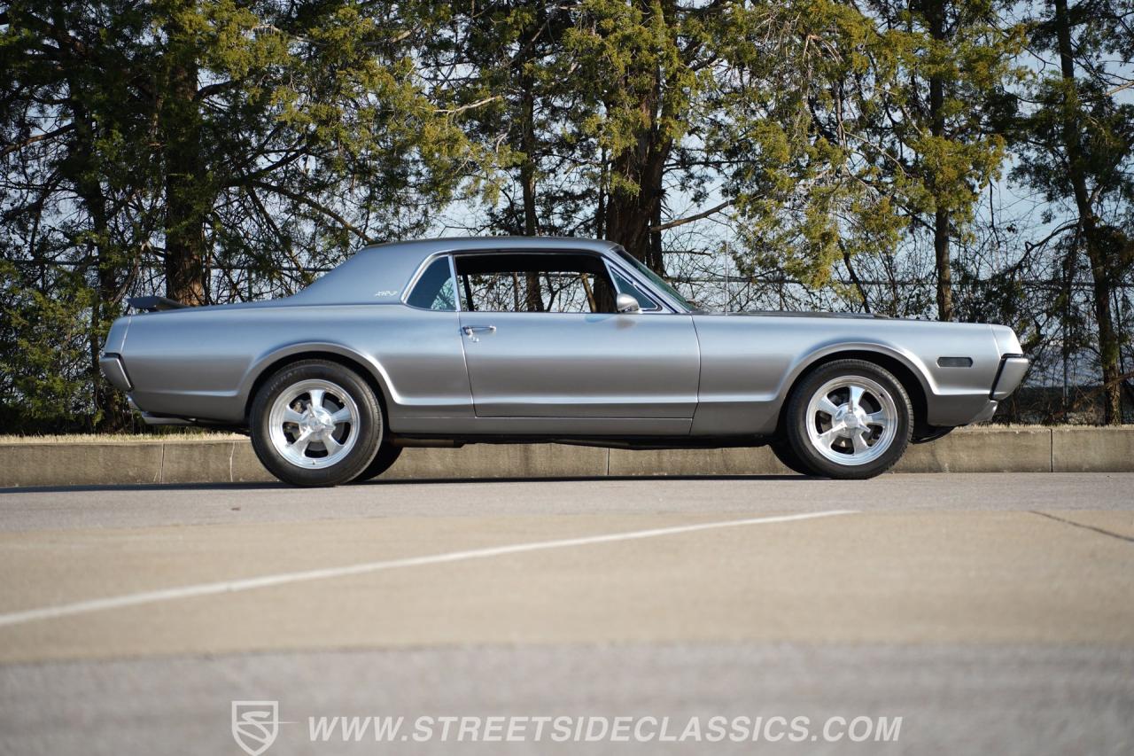 1968 Mercury Cougar XR7