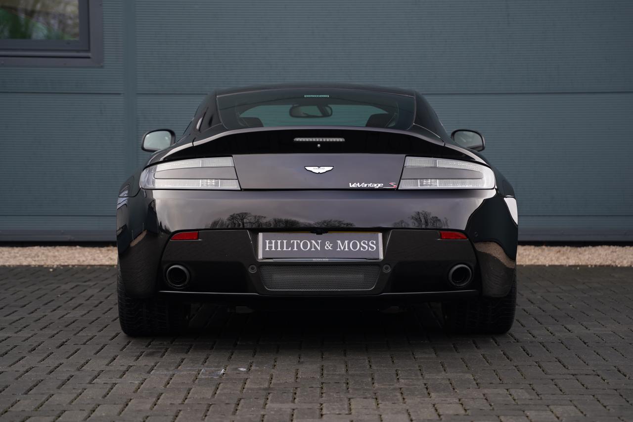 2018 Aston Martin V12 Vantage