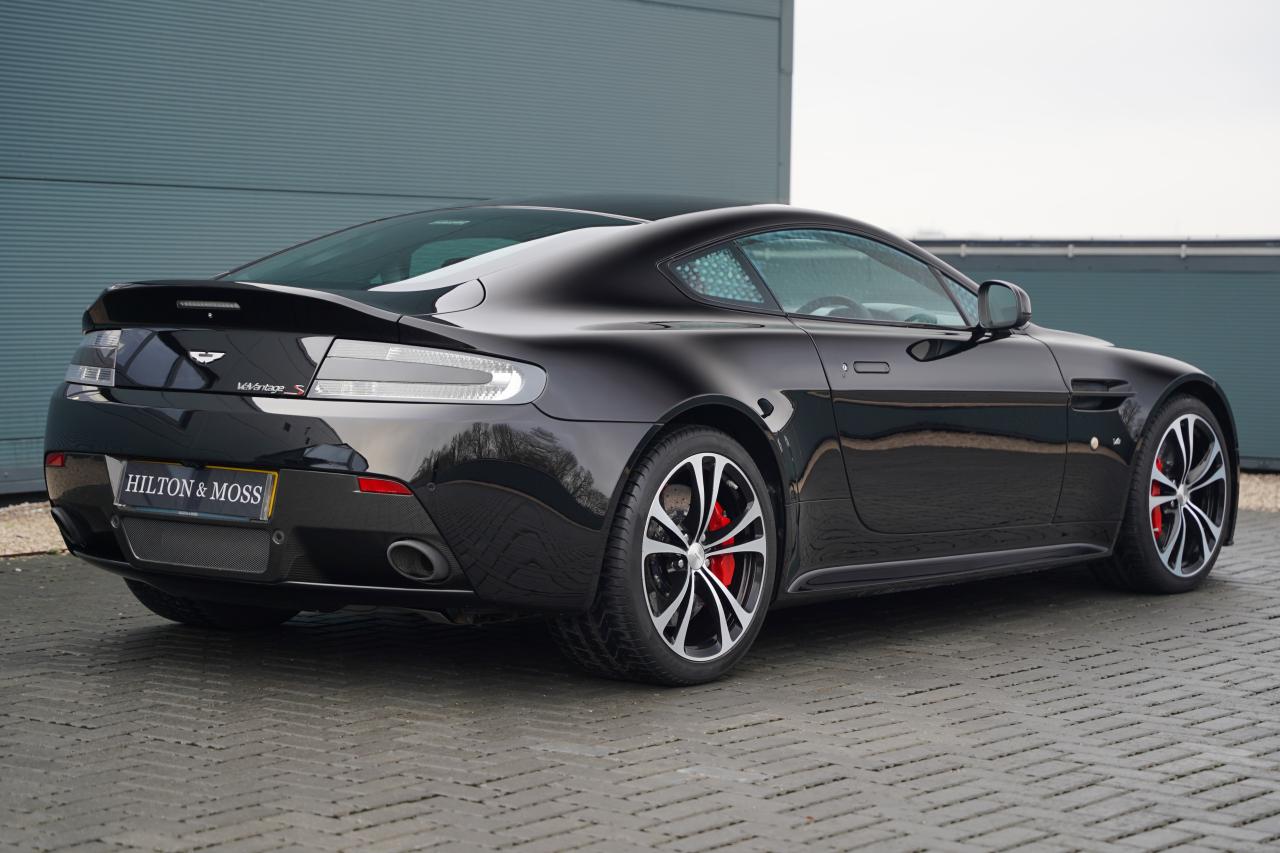 2018 Aston Martin V12 Vantage