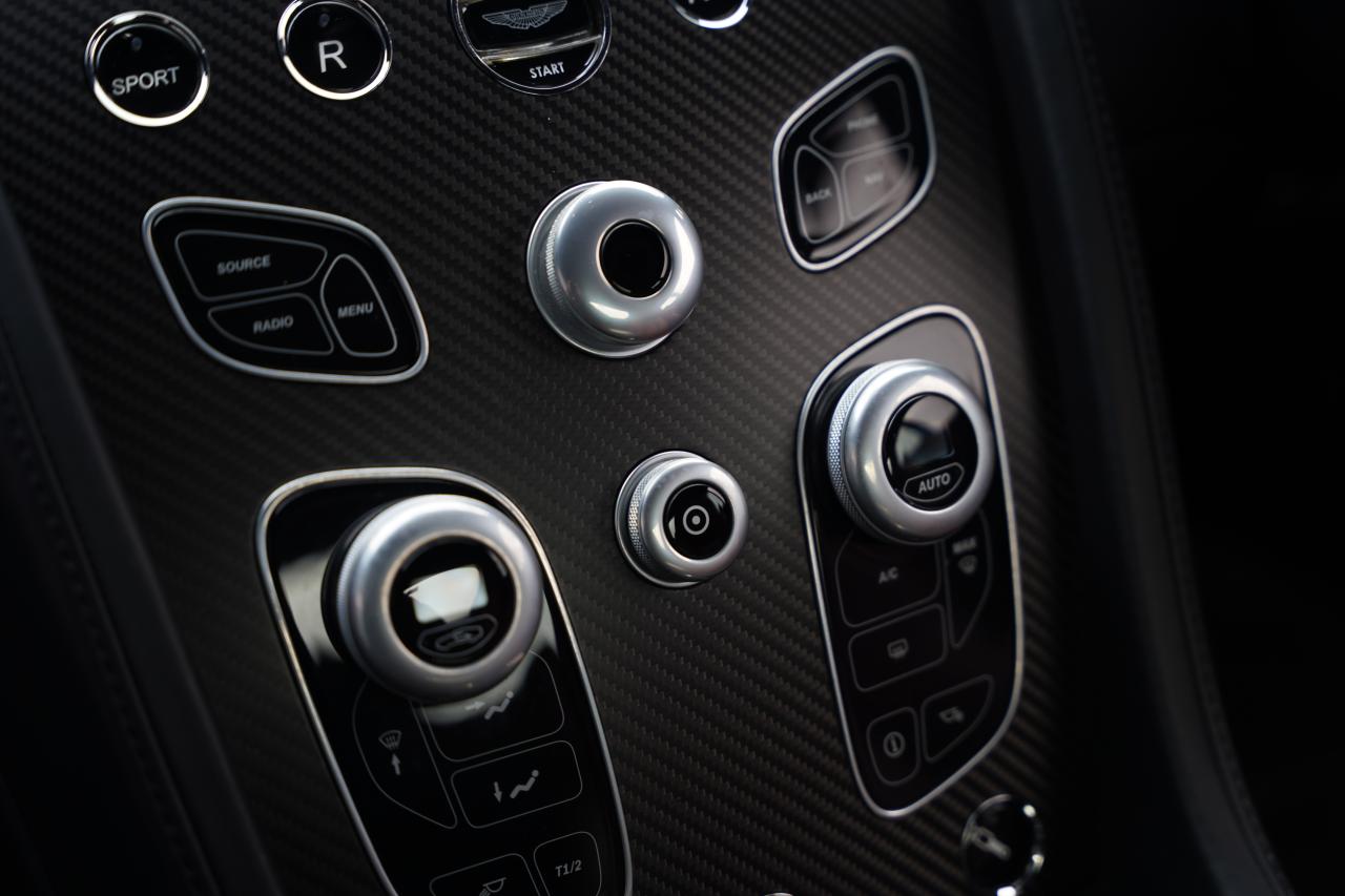 2018 Aston Martin V12 Vantage