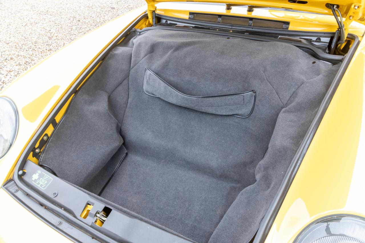 1995 Porsche 993 Carrera Coup&eacute; 3.6 &ldquo;Speed Yellow with Aero-kit&rdquo;
