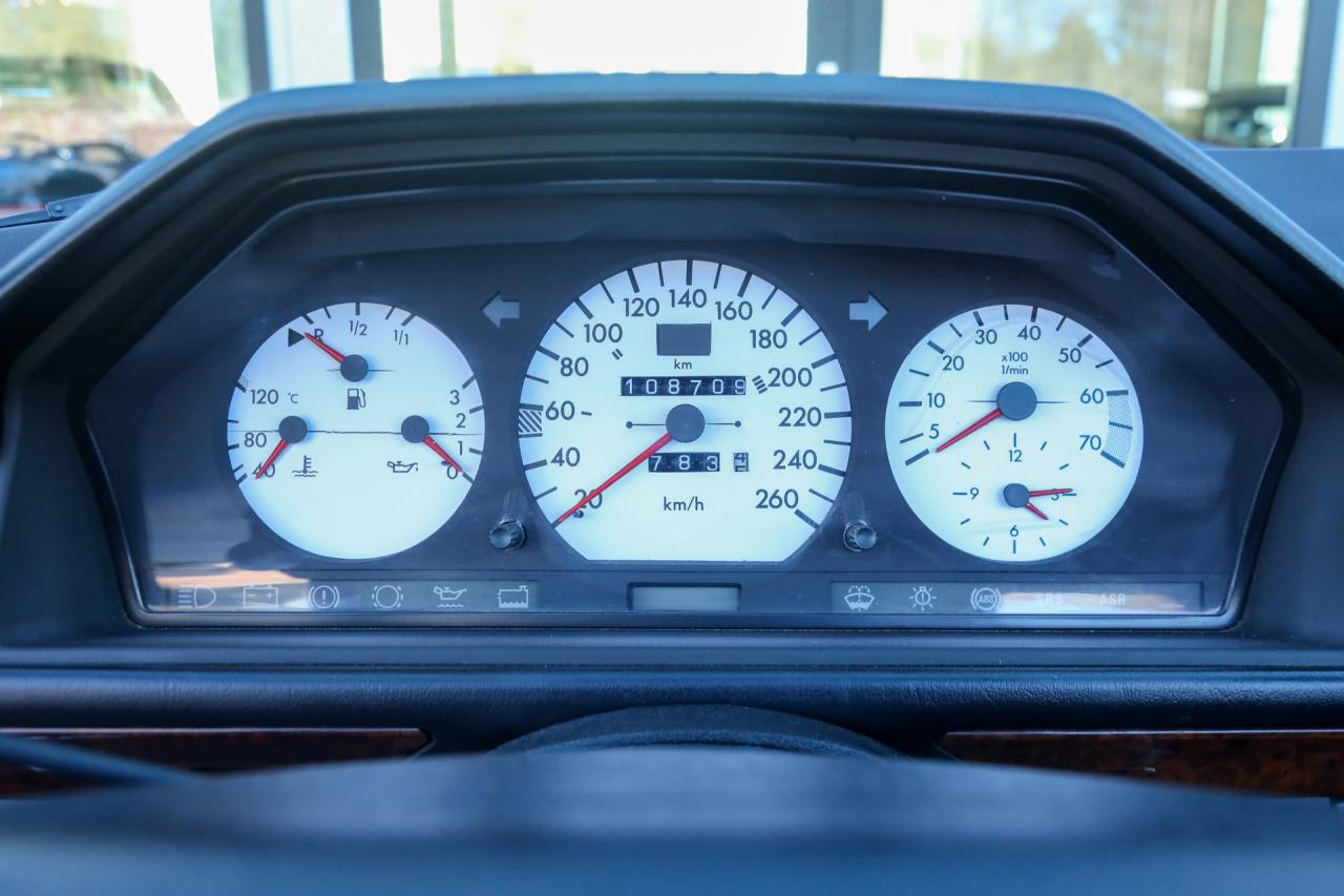 1993 Mercedes - Benz Mercedes Benz 300 CE-24 AMG 3.4 Cabriolet