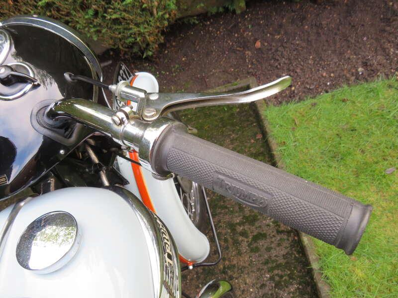 1959 Triumph T120 BONNEVILLE