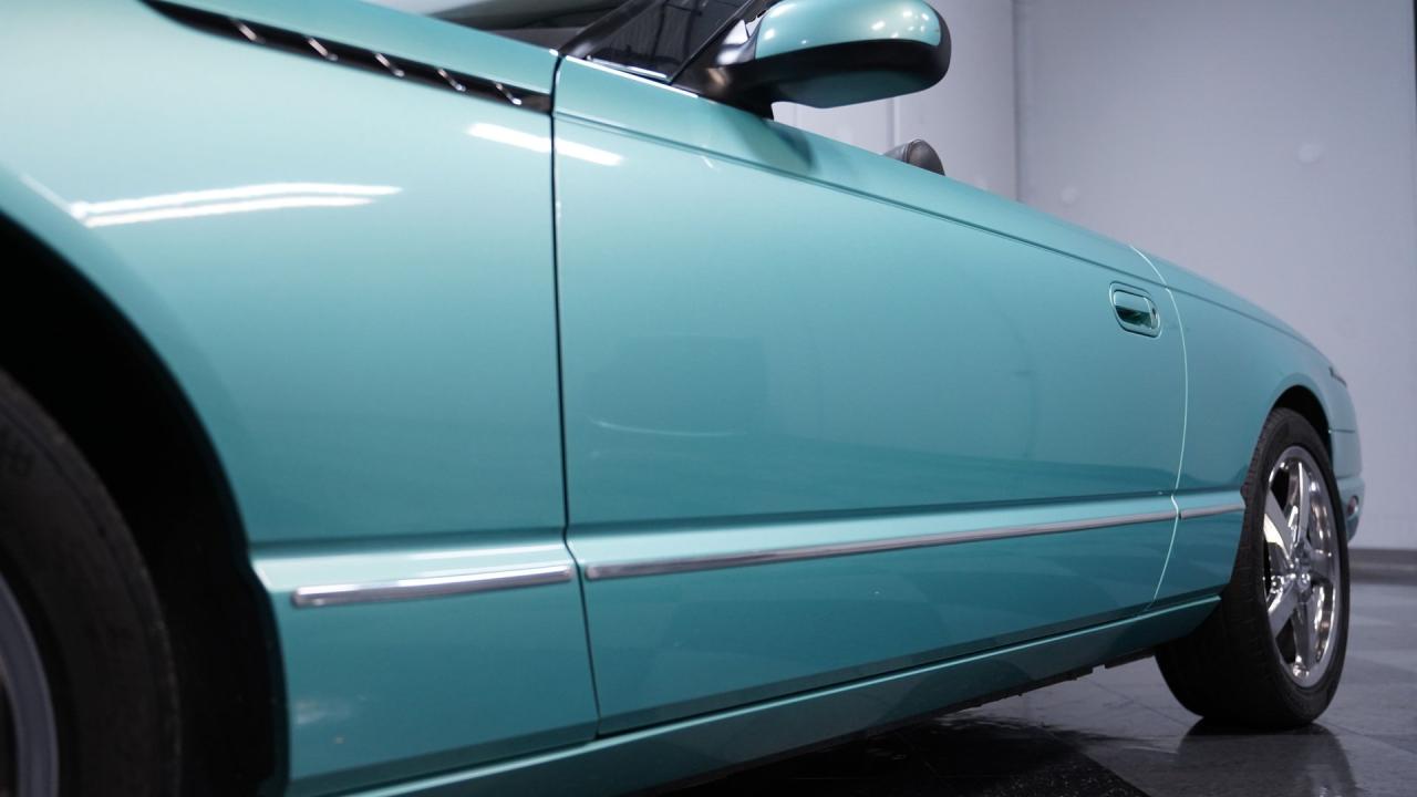 2002 Ford Thunderbird