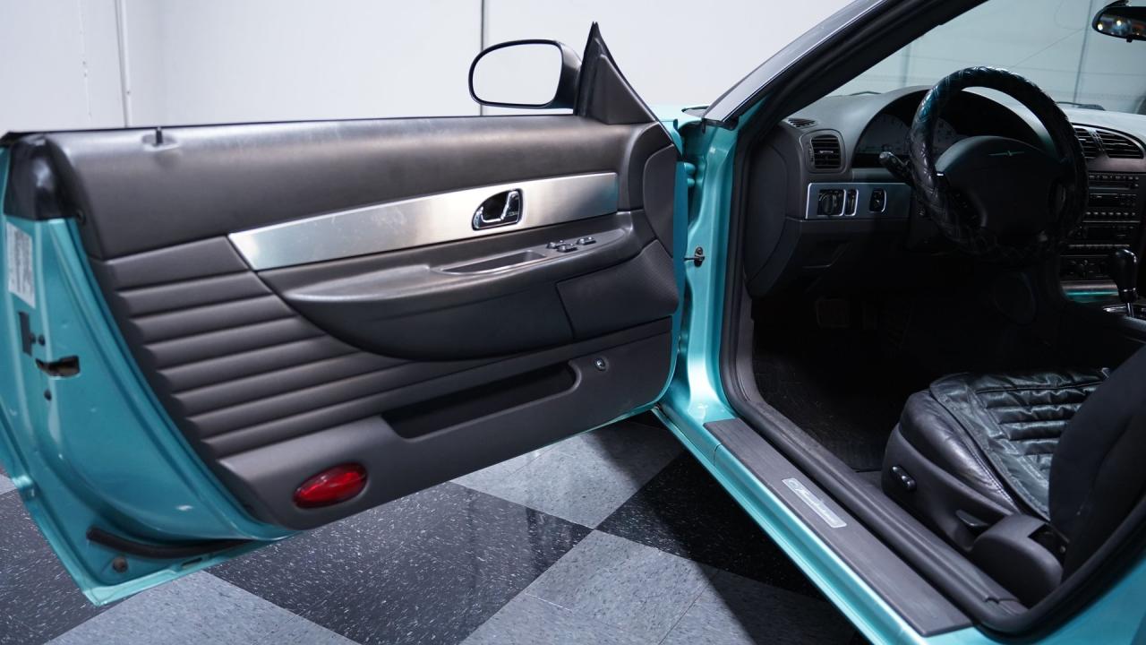 2002 Ford Thunderbird