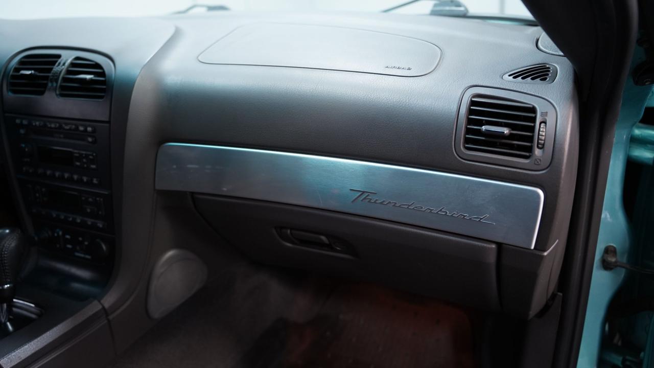 2002 Ford Thunderbird